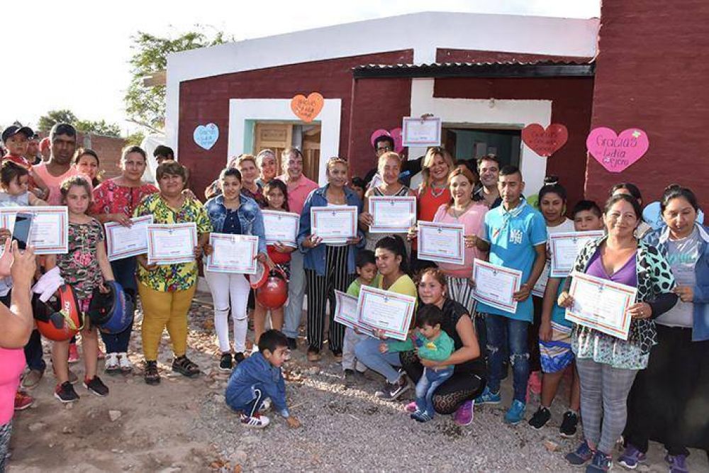 Entrega de viviendas sociales en La Banda