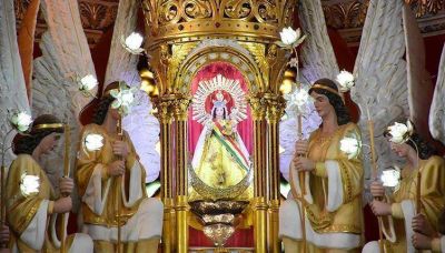 Cerrillos recibir� hoy una r�plica exacta de Urkupi�a, tallada por el custodio de la Virgen en Quillacollo