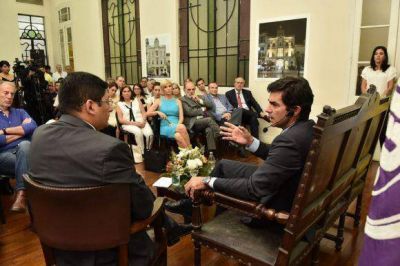 Urtubey en Tucum�n: �No se trata de hacer algo mejor, se trata de hacer algo distinto�
