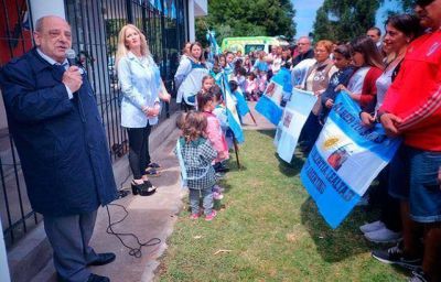 Arroyo particip� del acto de inauguraci�n del Jard�n de Infantes 951 �H�roes del ARA San Juan�
