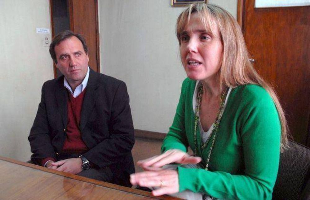 "La poblaci�n no deber�a pagar los desmanejos del Gobernador"