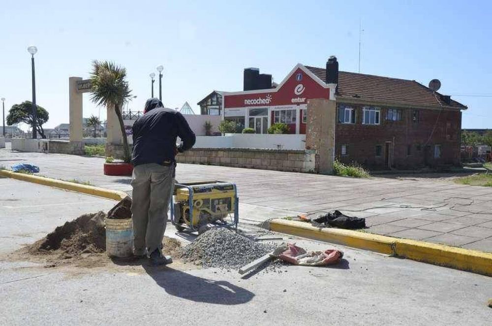 Intensifican la puesta en valor de bajadas p�blicas y veredas en la Villa
