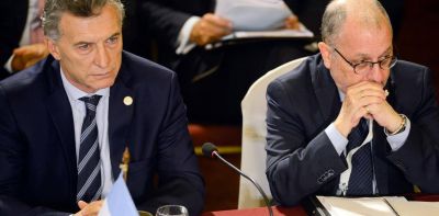 Enojado, Mauricio Macri ley� las dos decisiones de la Corte como desaf�os al Gobierno
