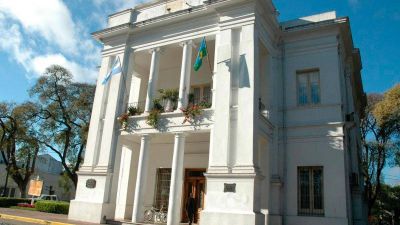 Brown tambi�n otorga un bono para los trabajadores municipales