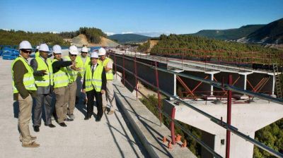 El Gobierno suspendi� las obras con PPP, tras la �ltima subida del riesgo pa�s