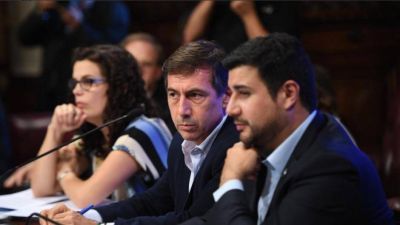 Cambiemos apur� el dictamen que le cede la obra p�blica a Marcos Pe�a