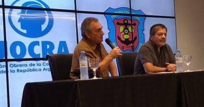 Apenas asumi�, Aparicio apadrin� un convenio entre Martinez y Schmid