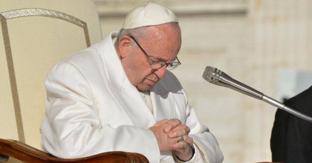 Los ngeles: El Papa acepta la renuncia del obispo auxiliar Alexander Salazar