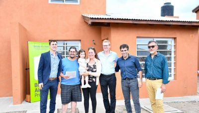 Tras 12 a�os sin un hecho similar, se entregaron 54 viviendas para familias de Necochea