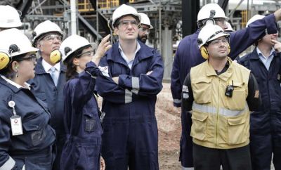 El secretario de Energ�a visit� la refiner�a de AXION energy en Campana