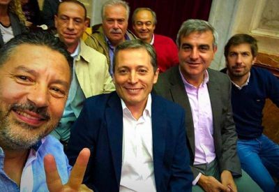 El PJ Bonaerense banc� a Men�ndez y le apunt� a Vidal y a Macri