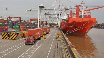 Disputa entre empresas frenar�a licitaci�n del puerto porte�o