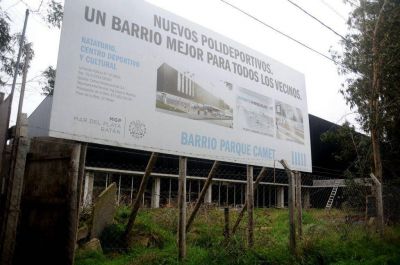 Denuncian que est� el dinero para los polideportivos �pero no pasa nada�