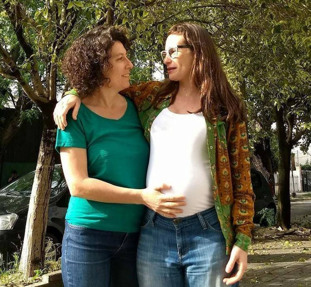 La Justicia bonaerense oblig� al Estado a darle licencia por maternidad a una madre no gestante