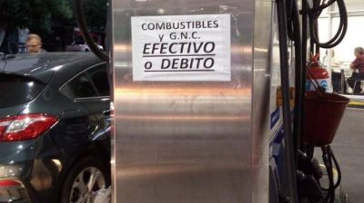 Por la falta de respuestas a los reclamos, son cada vez m�s las estaciones que no aceptan tarjetas de cr�dito