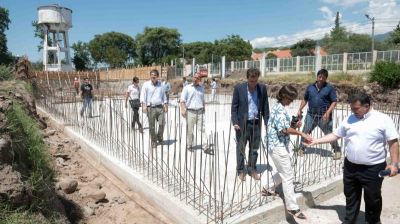 Avanza la obra del Acueducto Oeste que solucionar� la provisi�n de agua en Capital
