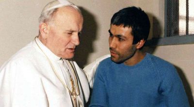 Hace 35 a�os San Juan Pablo II perdon� a quien trat� de matarlo