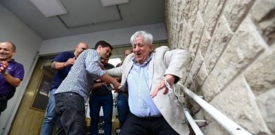 Dur�sima acusaci�n contra la funcionaria defendida por Julio Piumato