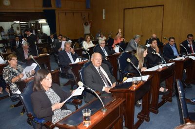 Destacan la aprobaci�n legislativa un�nime de paquete de leyes del PEP