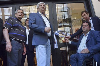 El Gobierno reabre el di�logo con los Moyano en un encuentro secreto