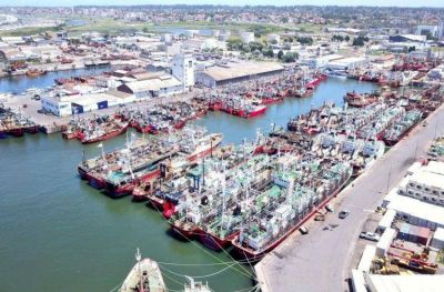 Cincuenta mil toneladas abajo en un puerto cada vez menos pesquero