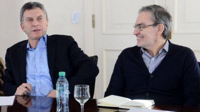 Con Dujovne y Lopetegui, Macri arma una mesa chica con petroleros
