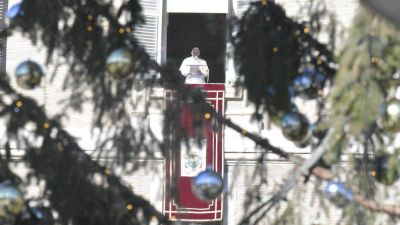 �ngelus del Papa: �Busquen a Jes�s en sus vidas siguiendo a Mar�a y a Jos�