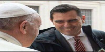 Francisco cambi� a su vocero: se van Burke y Ovejero y entra el italiano Gisotti