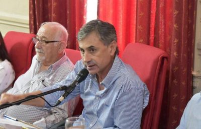 �Romano y su bloque no quieren que 6.000 vecinos tengan un puesto de trabajo�