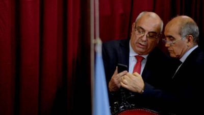 El radicalismo tensiona su relaci�n con Vidal y exige que Salvador sea el vice