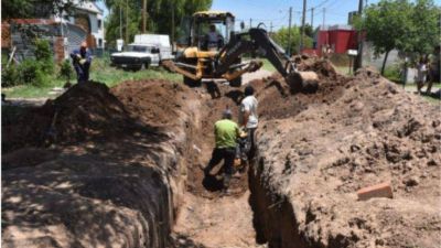 Dieron comienzo los trabajos de pavimentaci�n en calle Democracia