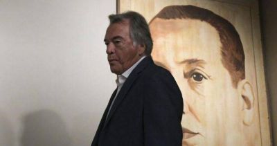 Sica le entrega el gremio de Seguridad a Barrionuevo y designa a un hombre denunciado por desv�o de fondos