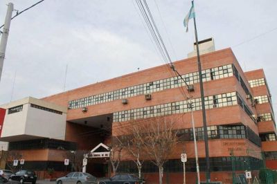 Foulkes deber� ir a la Justicia por el pre basural