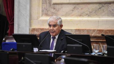 Pereyra, le record� a Parrilli su apoyo a la privatizaci�n de YPF: 