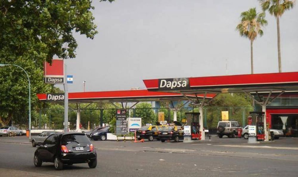 Expendedores pymes apoyan la decisi�n de DAPSA de hacerse cargo de las estaciones de la ex Oil