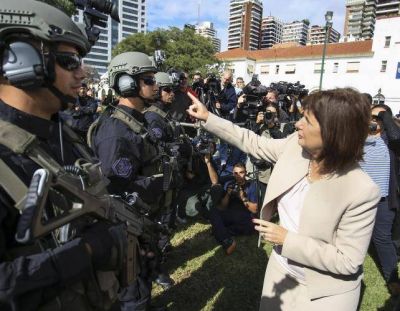 Edad de imputabilidad, pistolas Taser y mano dura: apuesta Cambiemos a Bullrich de cara a la campa�a