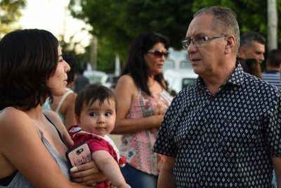 Descalzo inaugur� pavimentos en la calle Colombia