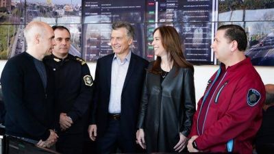 El Gobierno eval�a cada vez m�s seriamente la idea de desdoblar las elecciones bonaerenses