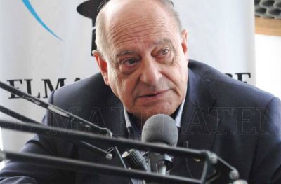 Arroyo: �Los municipales cobran en promedio m�s de 52 mil pesos�