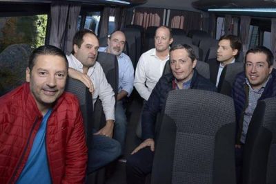Bajo la presi�n del adelantamiento de elecciones, el PJ bonaerense alista cumbres pol�ticas