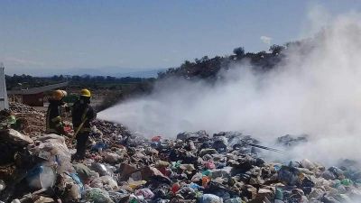 Otra vez, ardi� en llamas el basural de Caucete