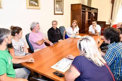Distinci�n de Argentores a la Municipalidad de Necochea