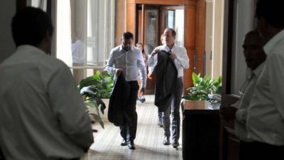 M�s intendentes se suman al apoyo de una candidatura de Insaurralde