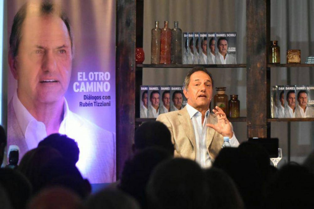Scioli llam a la unidad de la oposicin: La que tiene que ganar es la Argentina