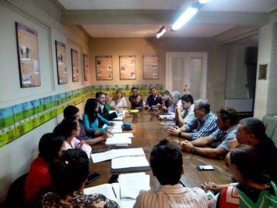 NECOCHEA: Gigly y �lvarez en Concejo en Comisi�na