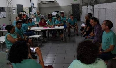 Katopodis respald� a los trabajadores de la textil de Villa Lynch que cerr�
