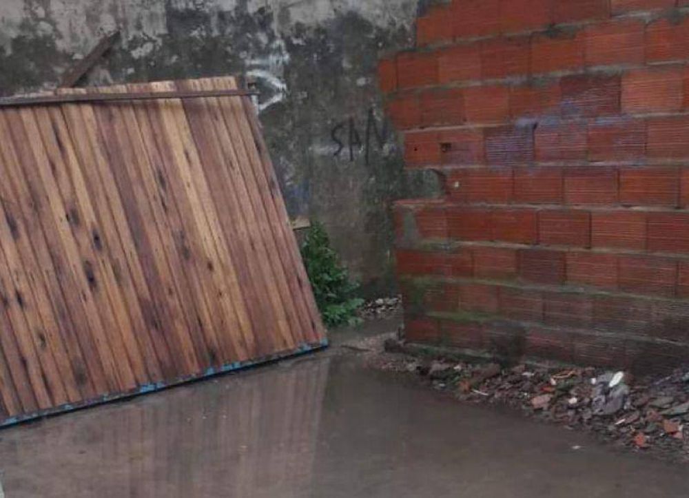 Desborde cloacal y casas inundadas en Villa Progreso