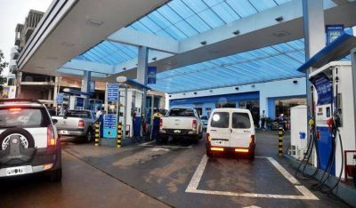 Pese a la baja de precios, para los extranjeros la Argentina no resulta atractiva para cargar nafta
