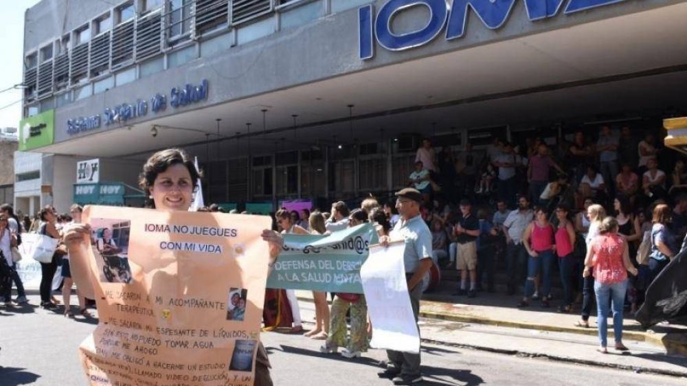 Conflicto en IOMA: �Hace cuatro a�os que vengo luchando por tener acompa�antes terap�uticos�