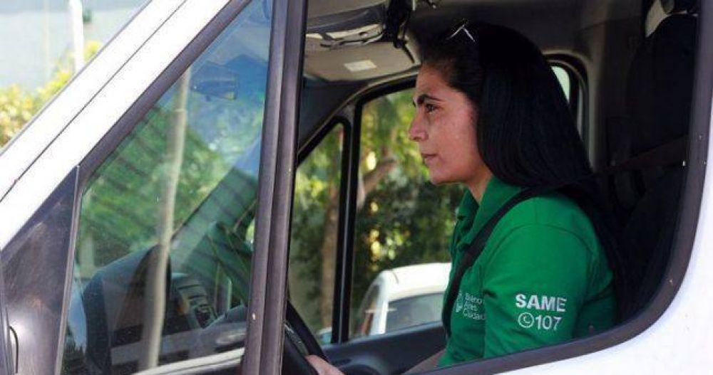 Por primera vez una mujer manejar una ambulancia del SAME